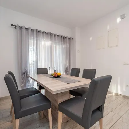 Apartament Buskulic Anamarija *